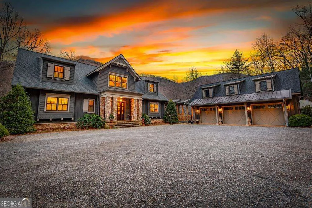 490 Red Wolf RUN Franklin, NC 28734