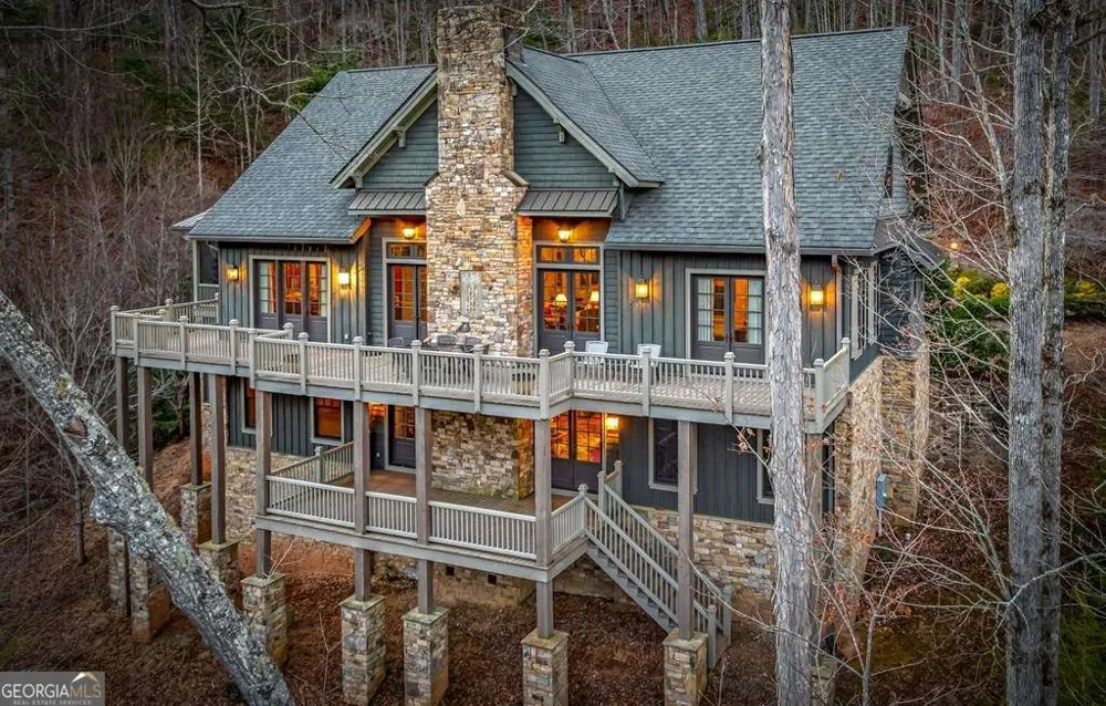 490 Red Wolf RUN Franklin, NC 28734