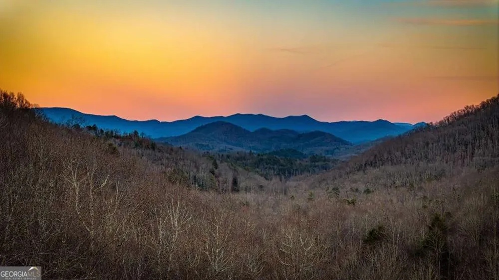 490 Red Wolf RUN Franklin, NC 28734