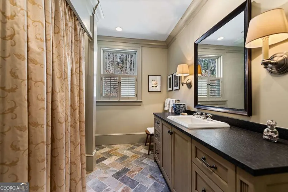 490 Red Wolf RUN Franklin, NC 28734