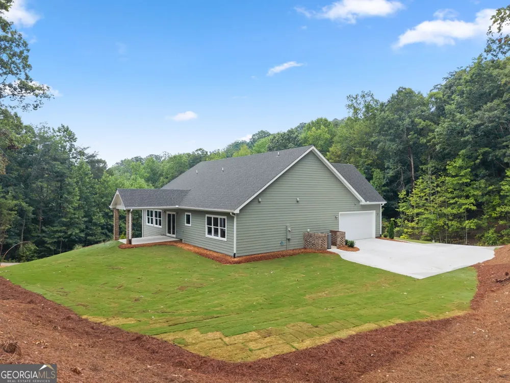 212 Planters Creek Baldwin, GA 30511