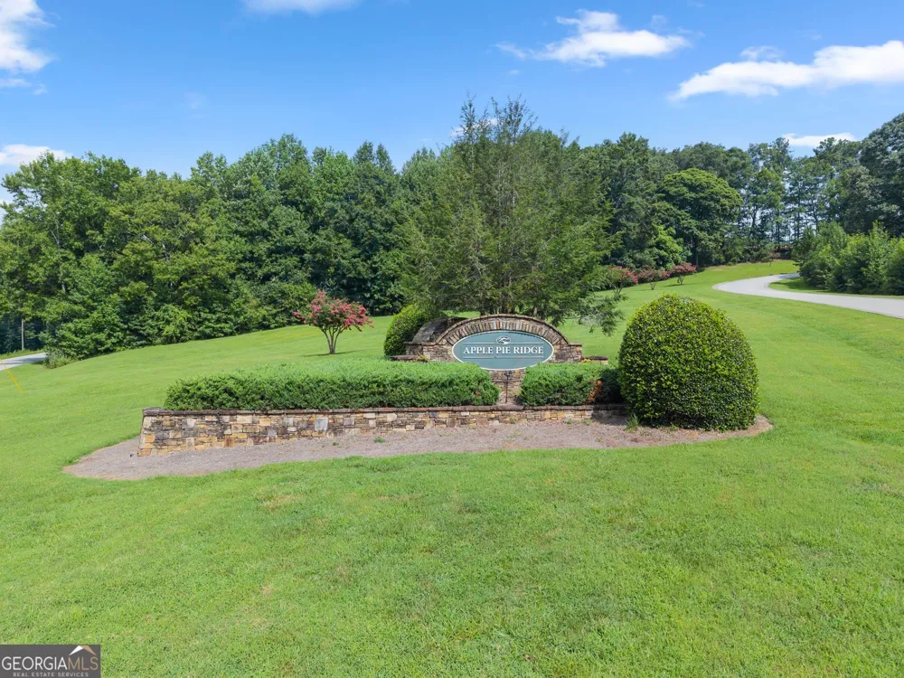 212 Planters Creek Baldwin, GA 30511