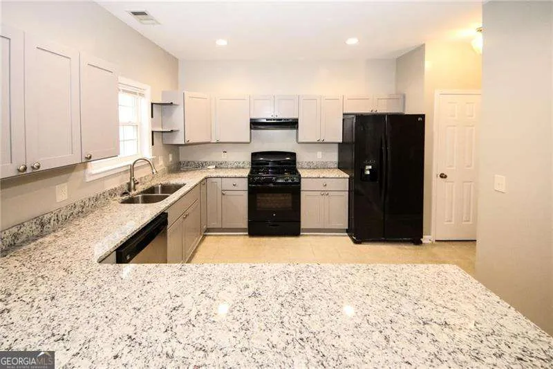 170 Windcroft LN Acworth, GA 30101