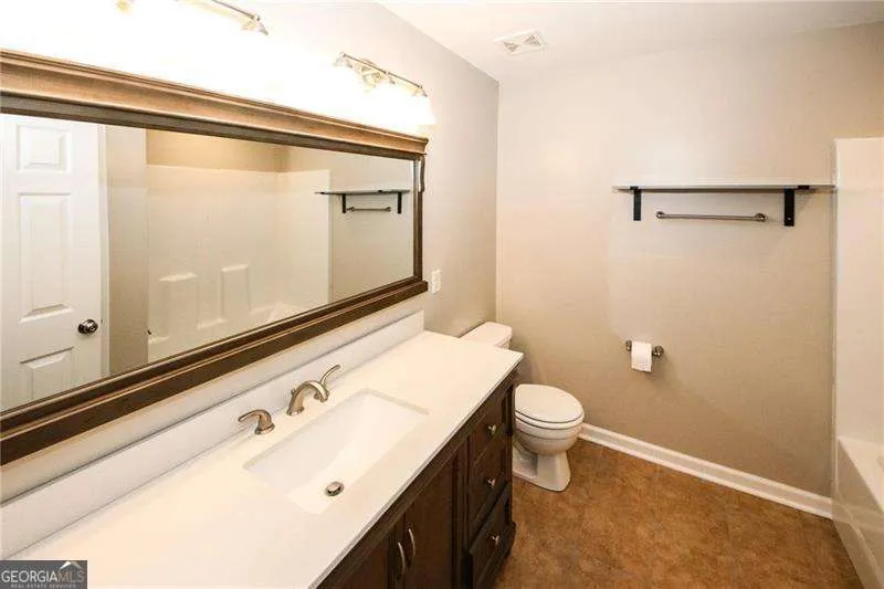 170 Windcroft LN Acworth, GA 30101