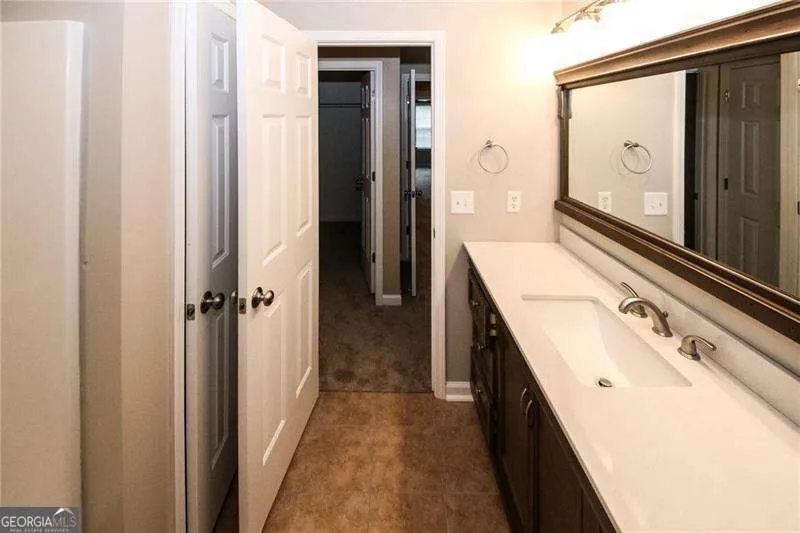 170 Windcroft LN Acworth, GA 30101