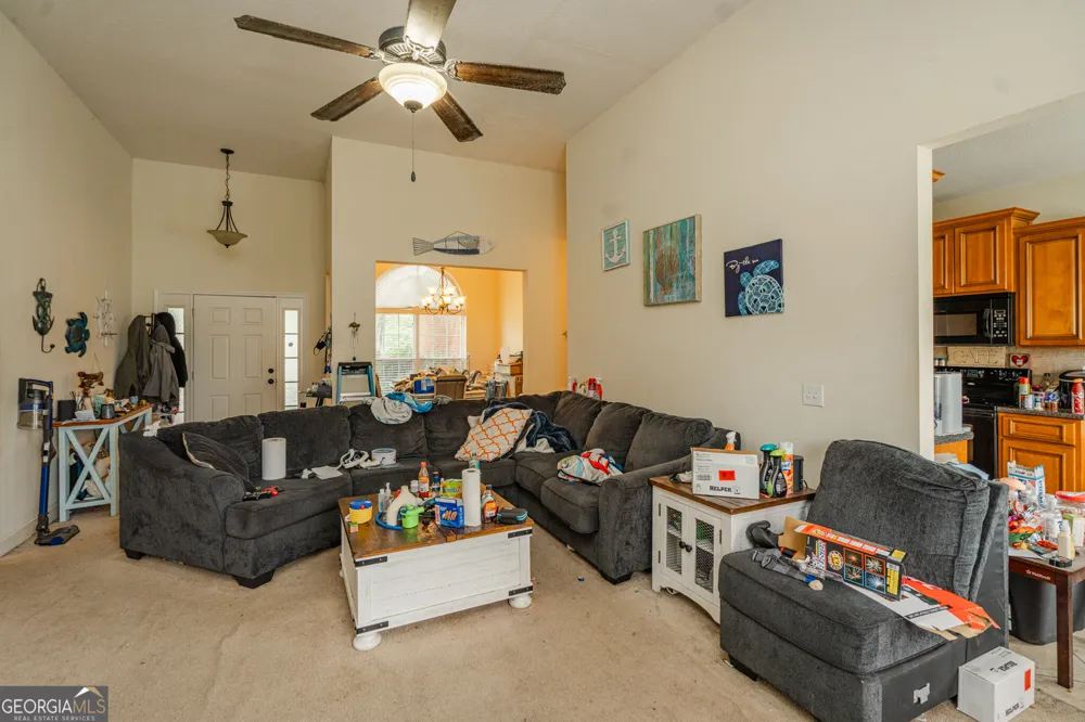601 Red Oak LN Hinesville, GA 31313