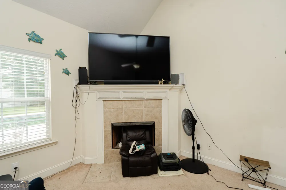 601 Red Oak LN Hinesville, GA 31313