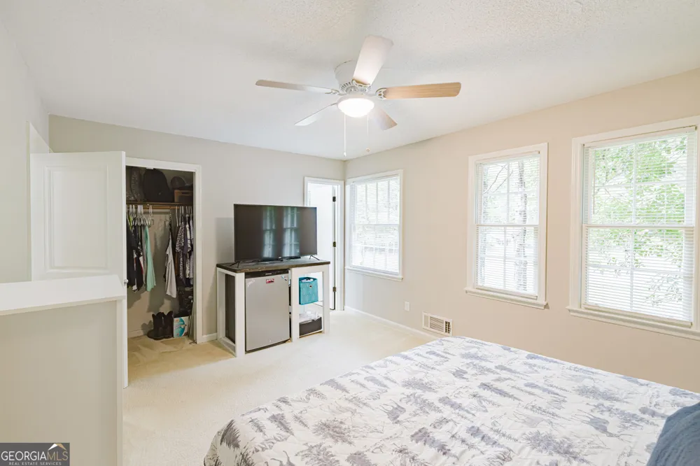 2762 Shetland LN Kennesaw, GA 30152