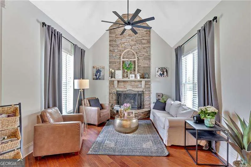 11 LAUREL TRCE SE Cartersville, GA 30120