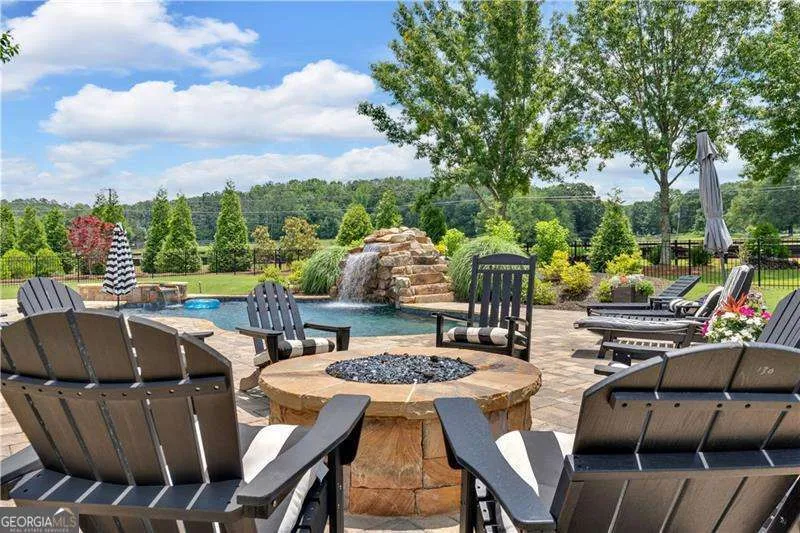 11 LAUREL TRCE SE Cartersville, GA 30120
