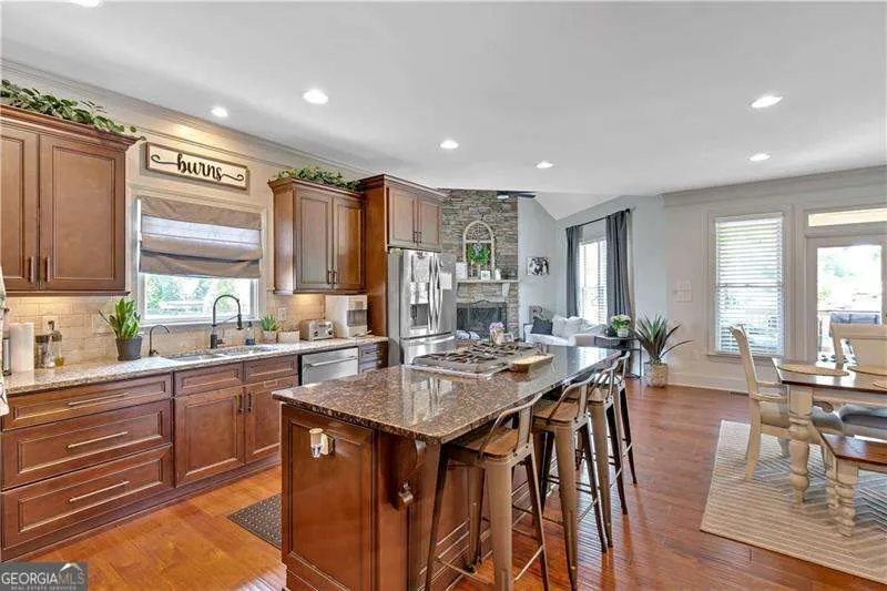 11 LAUREL TRCE SE Cartersville, GA 30120