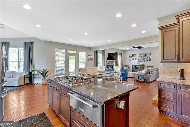 11 LAUREL TRCE SE Cartersville, GA 30120