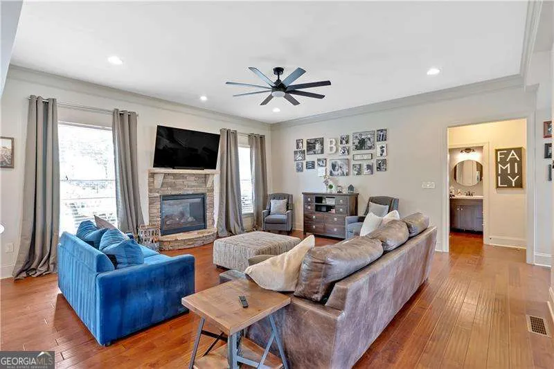 11 LAUREL TRCE SE Cartersville, GA 30120