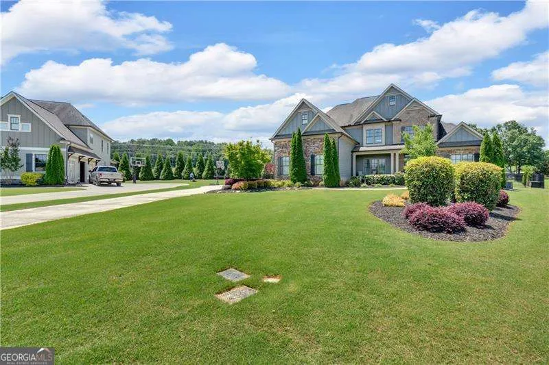 11 LAUREL TRCE SE Cartersville, GA 30120