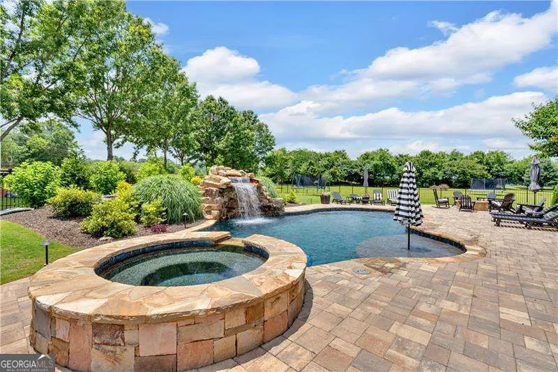 11 LAUREL TRCE SE Cartersville, GA 30120