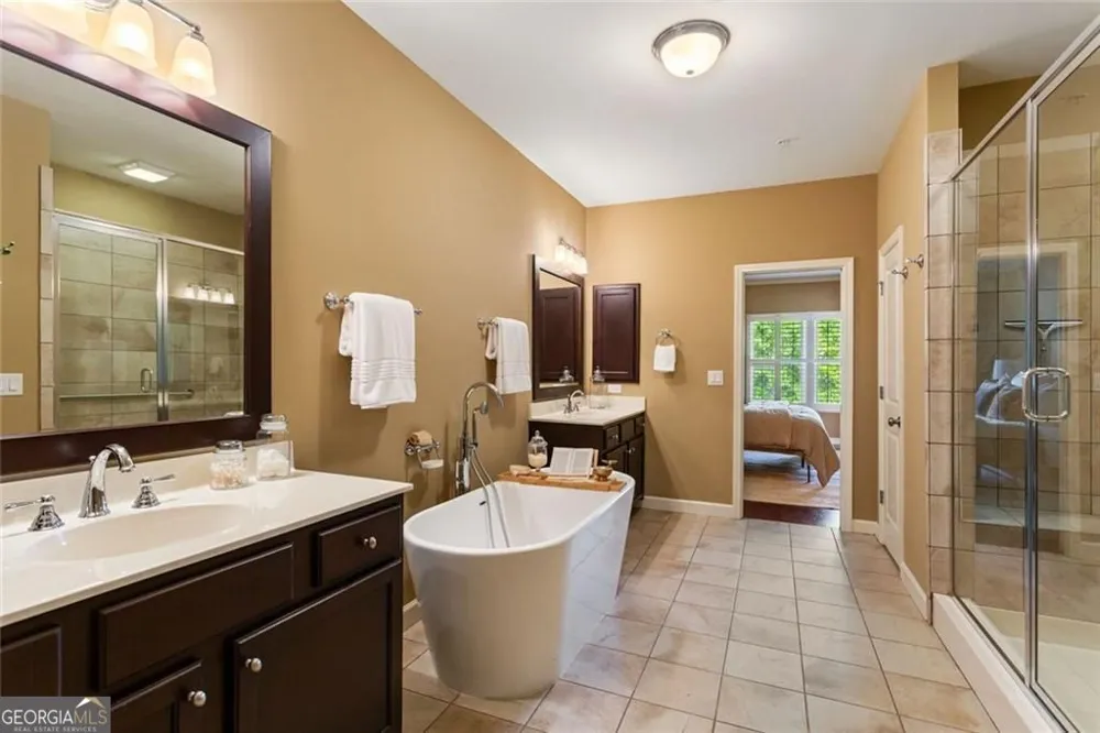 4087 Thorndale LN Smyrna, GA 30080