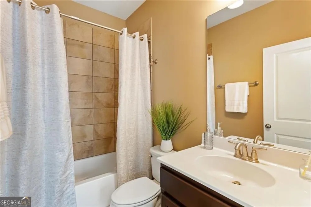 4087 Thorndale LN Smyrna, GA 30080