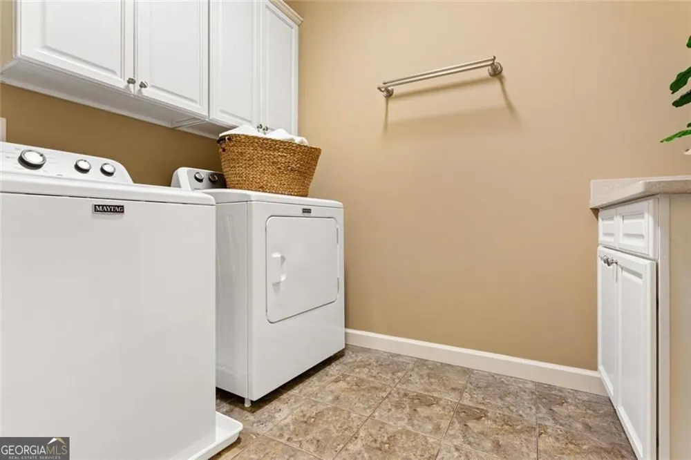4087 Thorndale LN Smyrna, GA 30080
