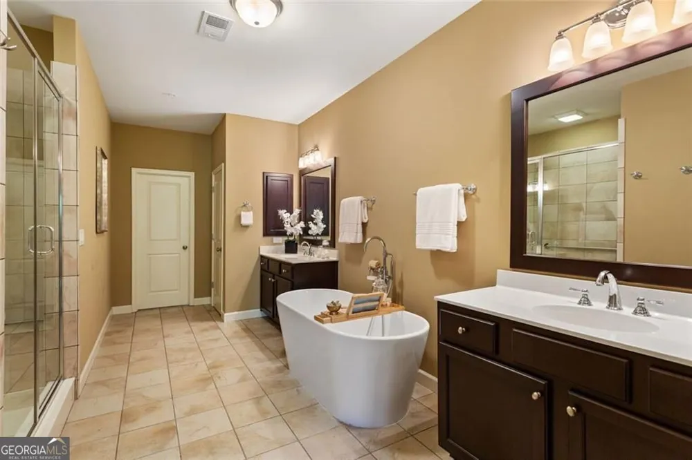 4087 Thorndale LN Smyrna, GA 30080