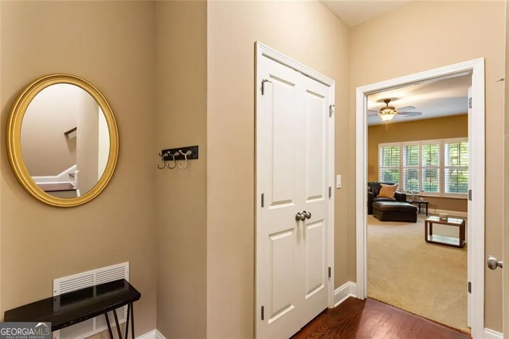 4087 Thorndale LN Smyrna, GA 30080