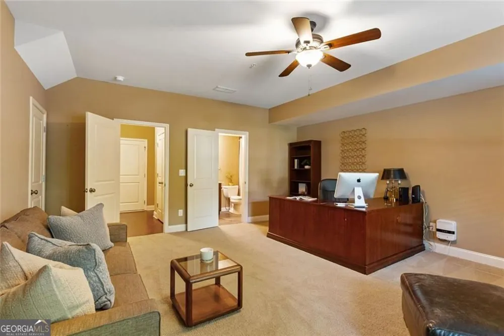 4087 Thorndale LN Smyrna, GA 30080