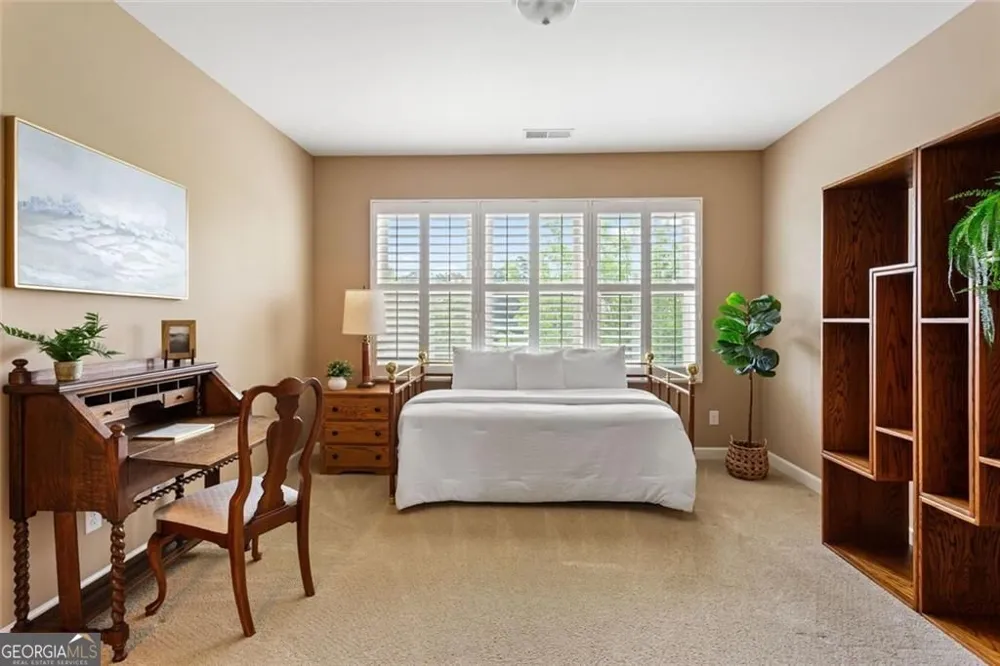 4087 Thorndale LN Smyrna, GA 30080