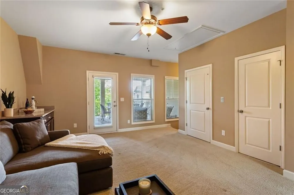 4087 Thorndale LN Smyrna, GA 30080
