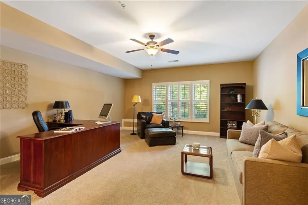 4087 Thorndale LN Smyrna, GA 30080