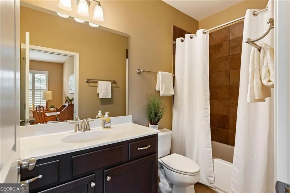 4087 Thorndale LN Smyrna, GA 30080