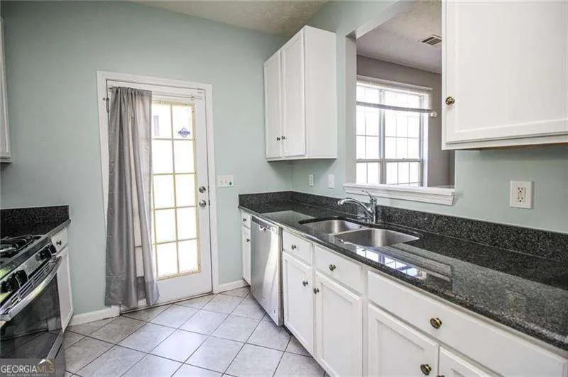 6476 Portside WAY Flowery Branch, GA 30542