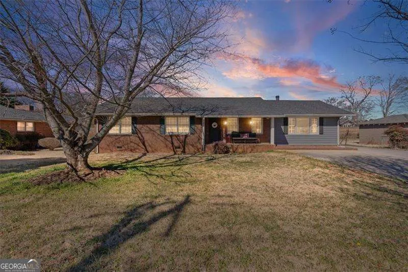 213 Cook ST Cartersville, GA 30120
