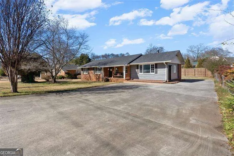 213 Cook ST Cartersville, GA 30120