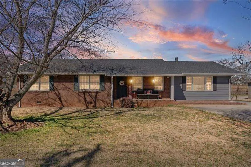 213 Cook ST Cartersville, GA 30120