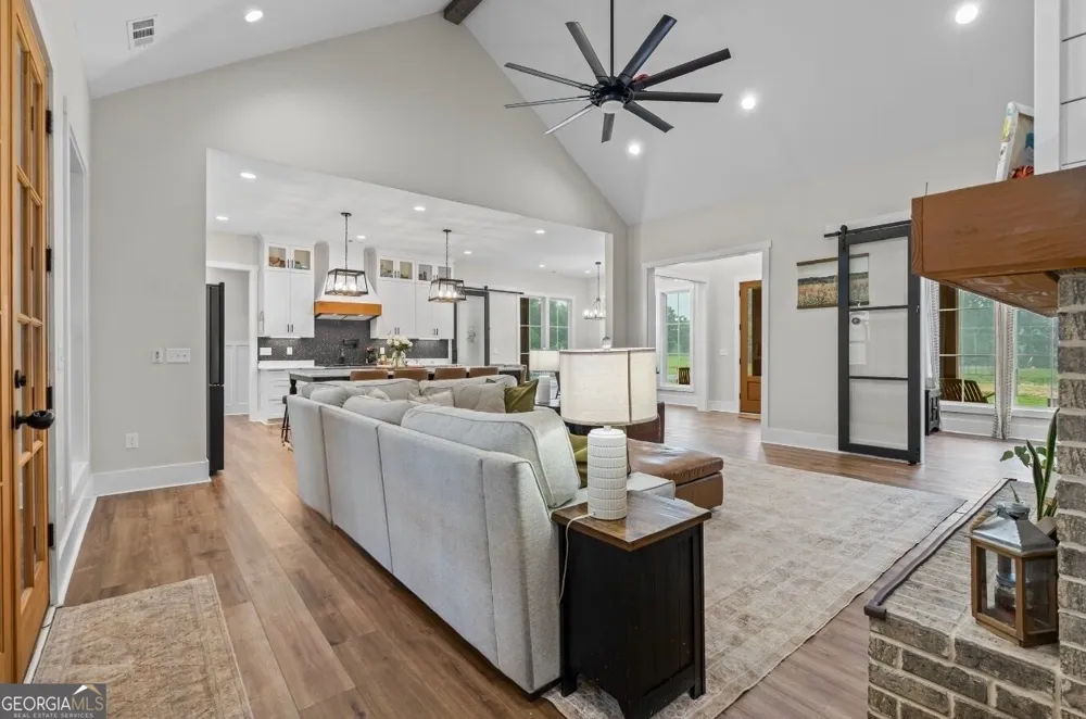 3850 Hog Mountain RD Watkinsville, GA 30677