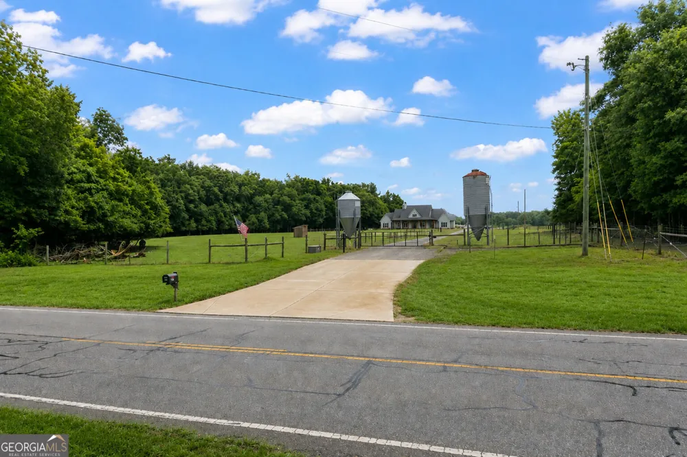 3850 Hog Mountain RD Watkinsville, GA 30677
