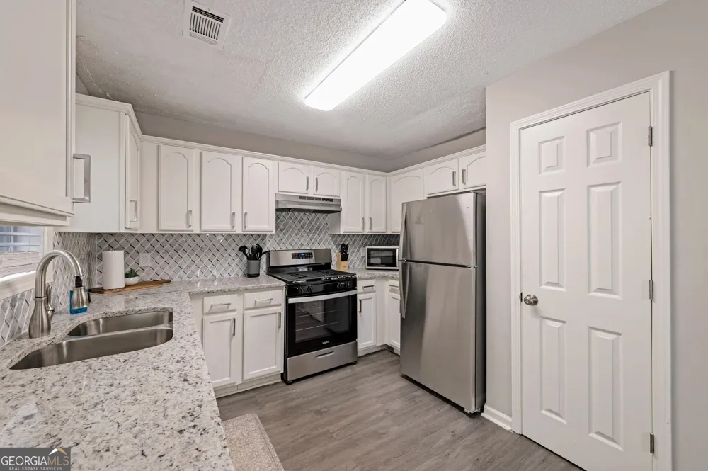 6839 Sandy Creek DR Riverdale, GA 30274