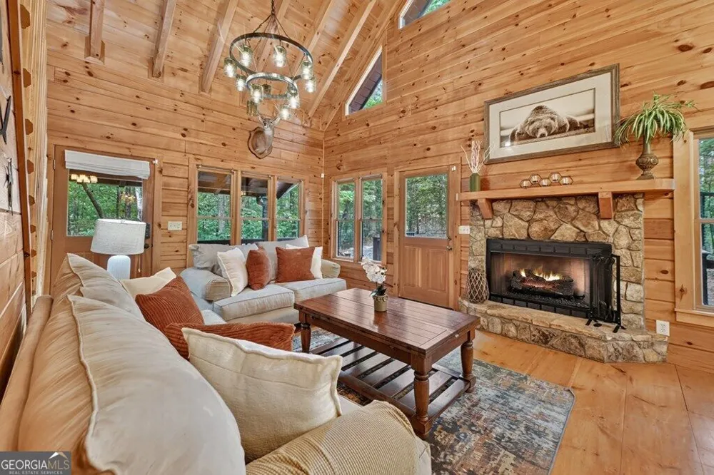 541 Little Bushy Head RD Blue Ridge, GA 30513