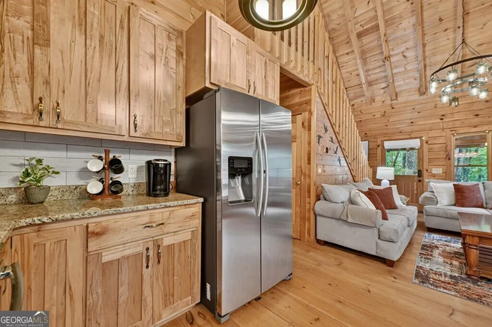 541 Little Bushy Head RD Blue Ridge, GA 30513