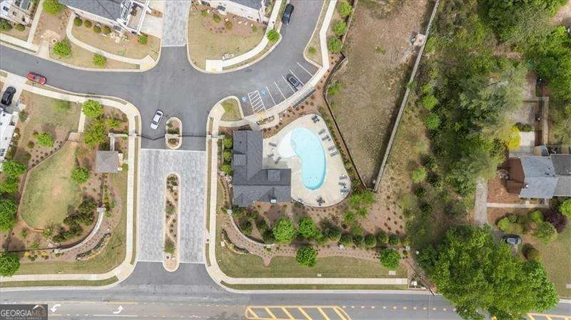 285 Walker AVE Roswell, GA 30076