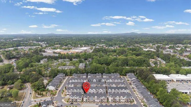 285 Walker AVE Roswell, GA 30076
