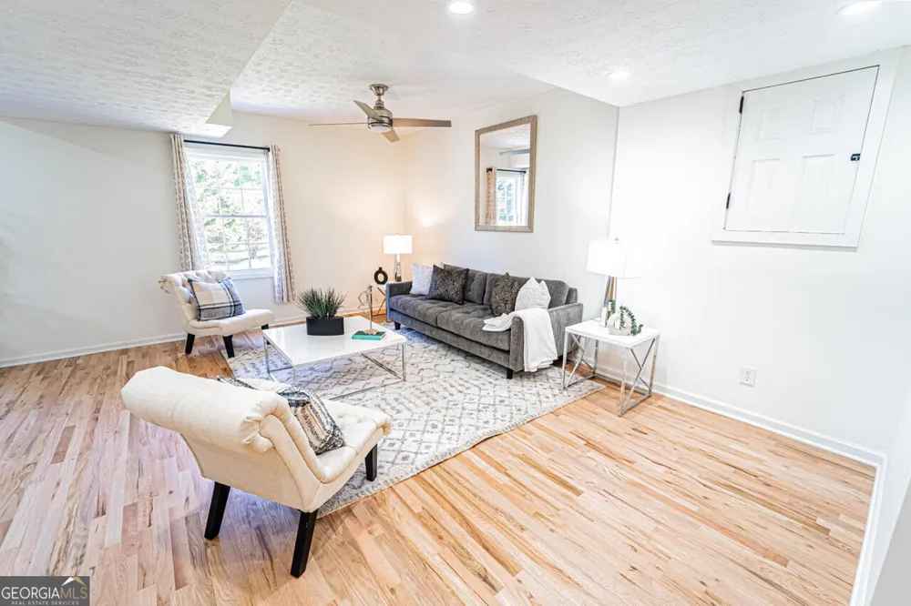 5205 CORINTH CIR SW Lilburn, GA 30047