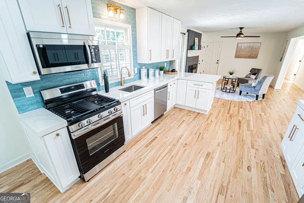 5205 CORINTH CIR SW Lilburn, GA 30047