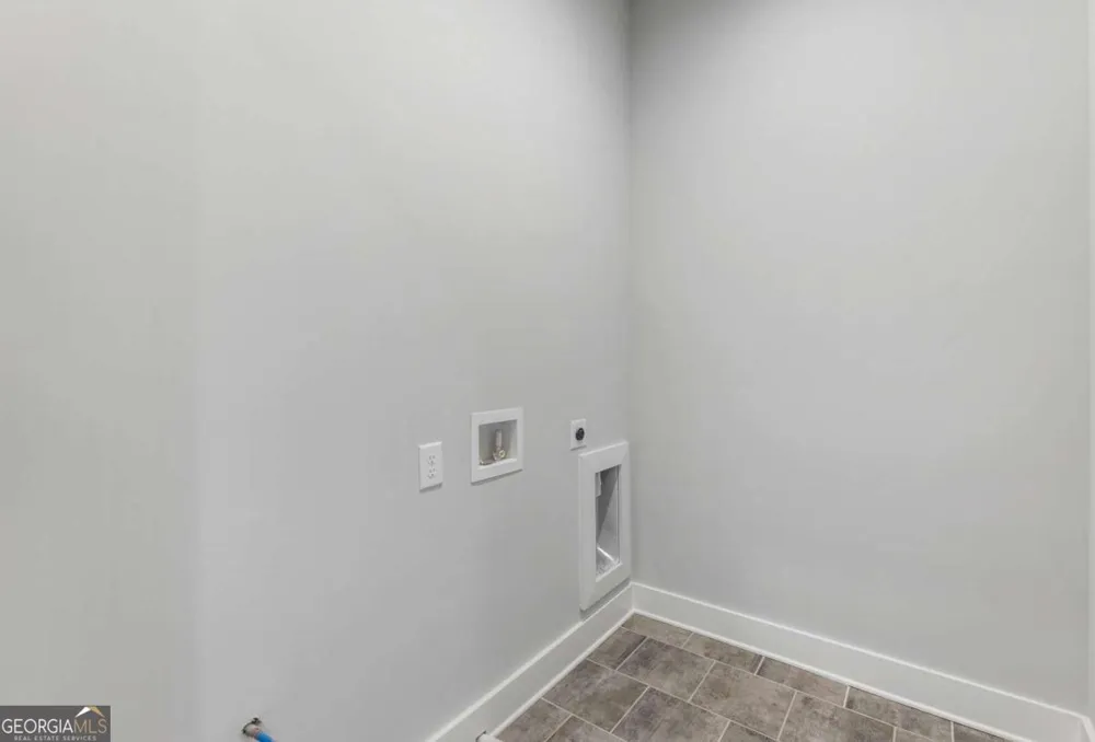 2035 Parkside LN Roswell, GA 30076
