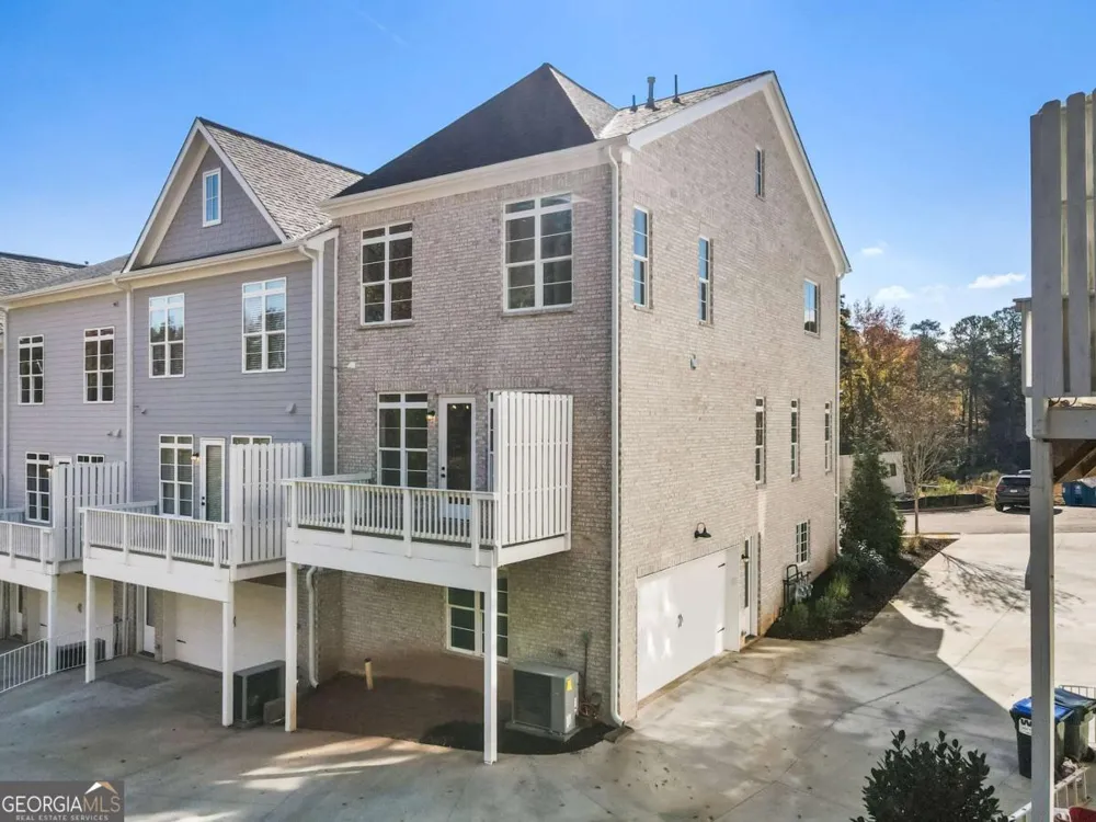 2035 Parkside LN Roswell, GA 30076