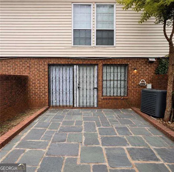 3254 Strawberry LN Decatur, GA 30034