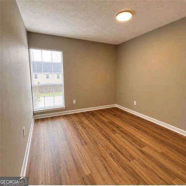 3254 Strawberry LN Decatur, GA 30034