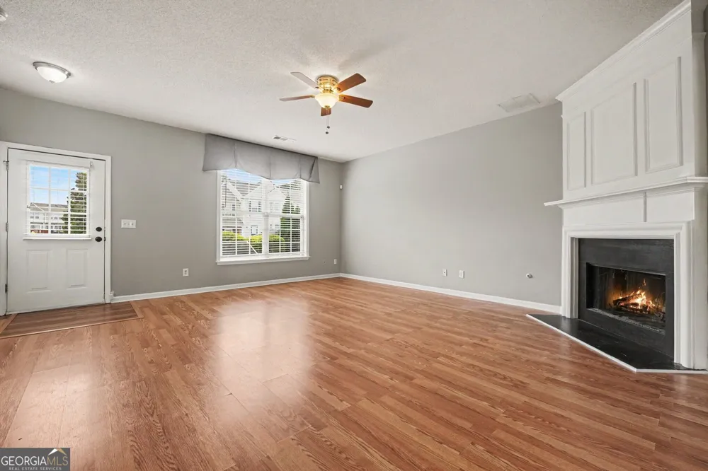 1732 Stanwood DR NW Kennesaw, GA 30152