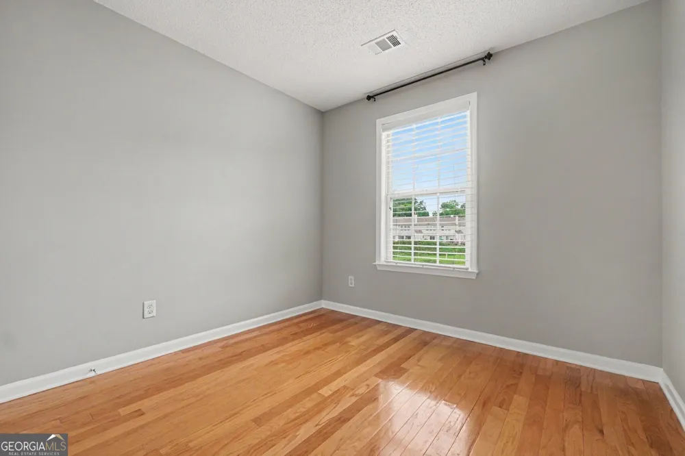 1732 Stanwood DR NW Kennesaw, GA 30152
