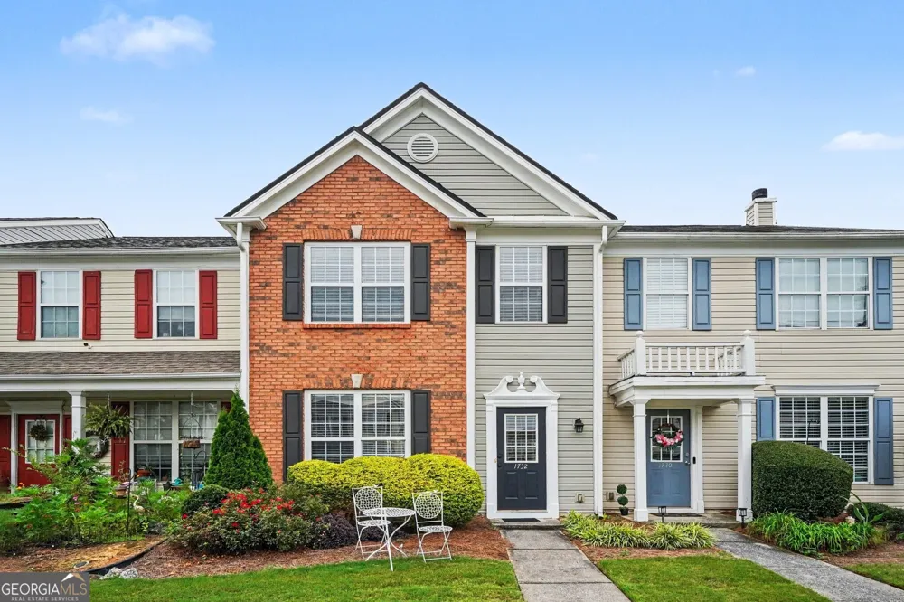 1732 Stanwood DR NW Kennesaw, GA 30152