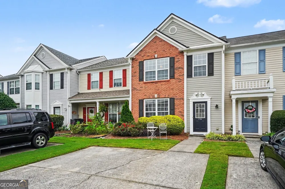 1732 Stanwood DR NW Kennesaw, GA 30152